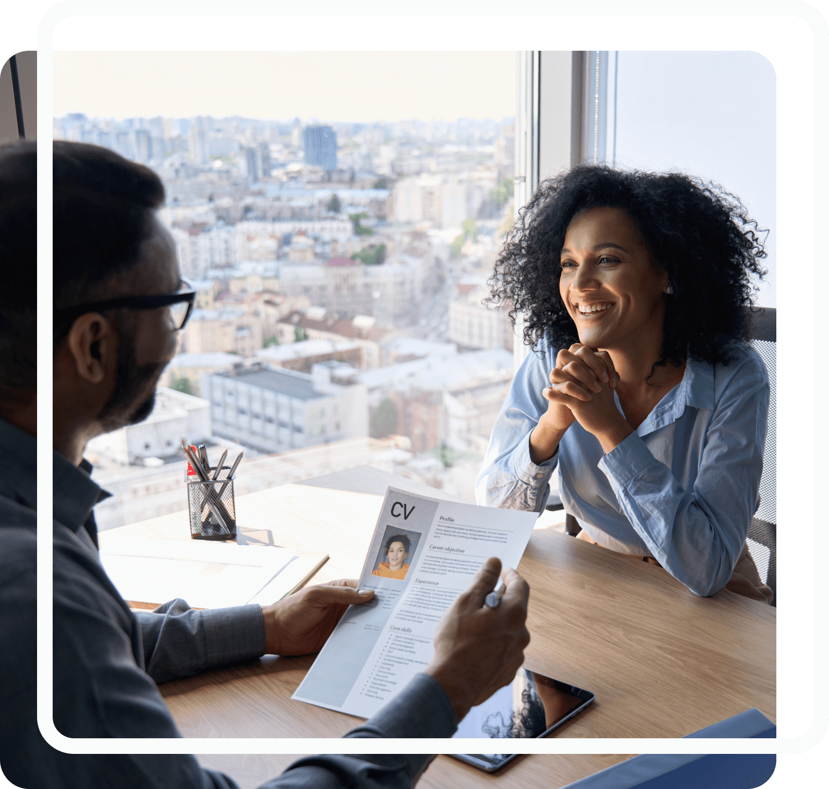 candidate and employer in a job interview